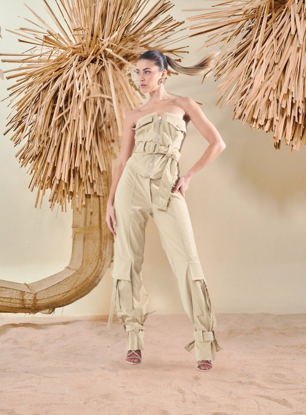 Trousers with ankle ties