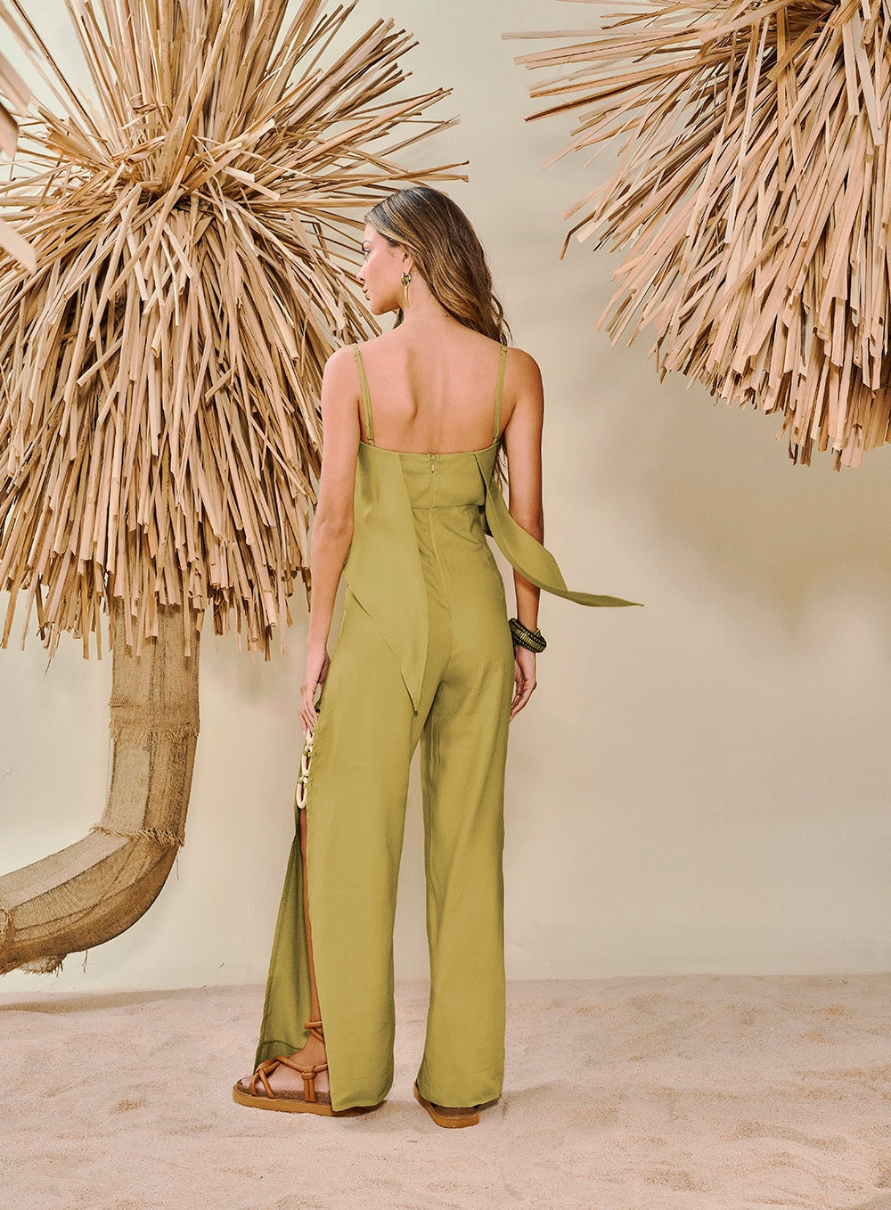 Macacão Pantalona De Linho Com Argolas Laterais